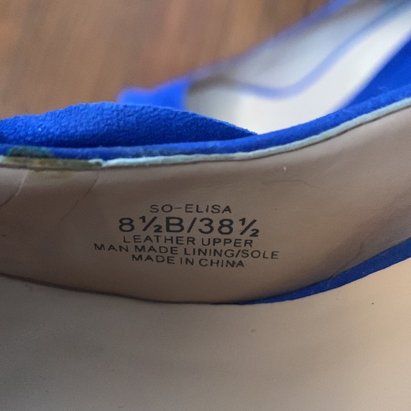 Blue suede pumps - Picture 7 of 9